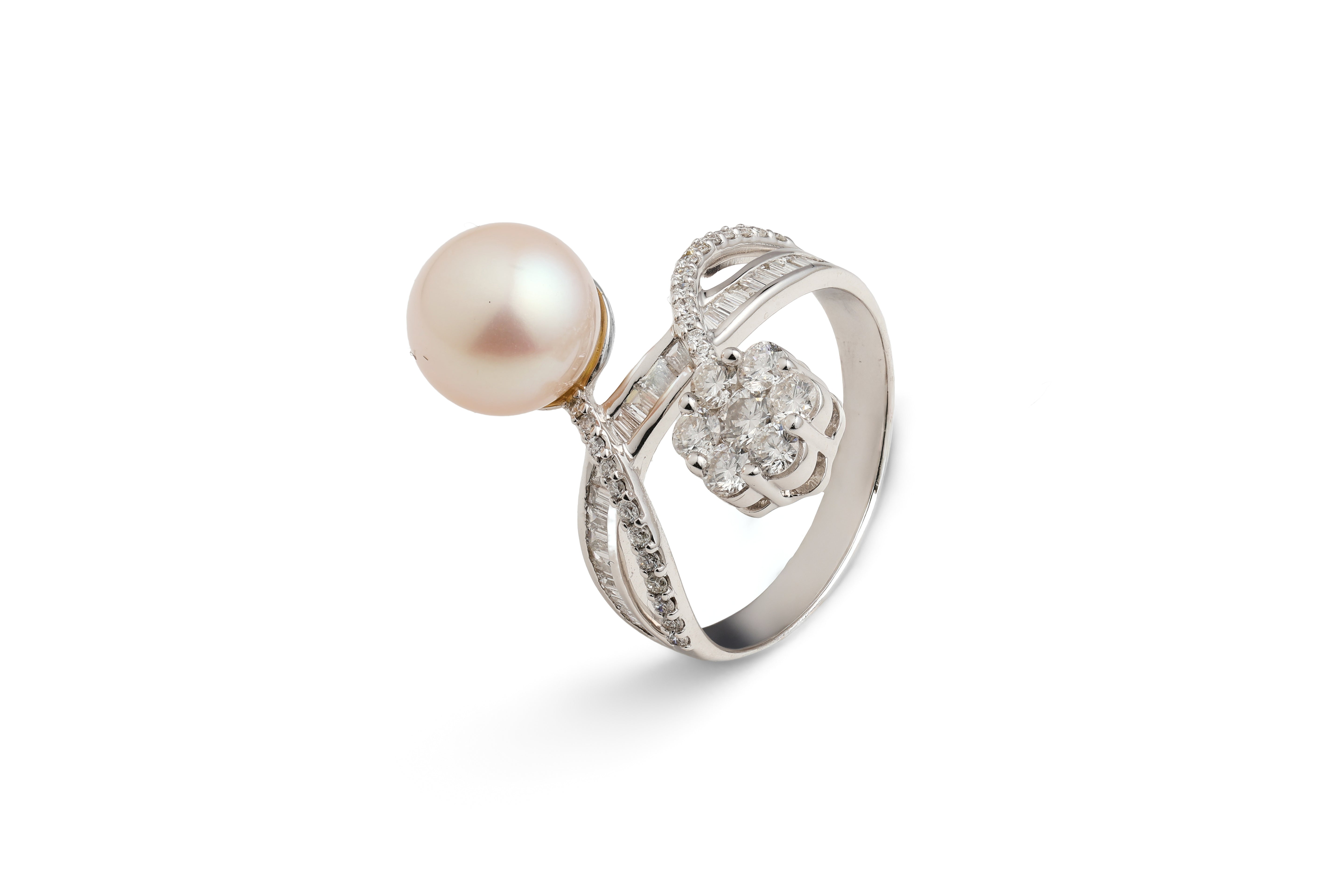 Pearl & Diamond Crossover Ring