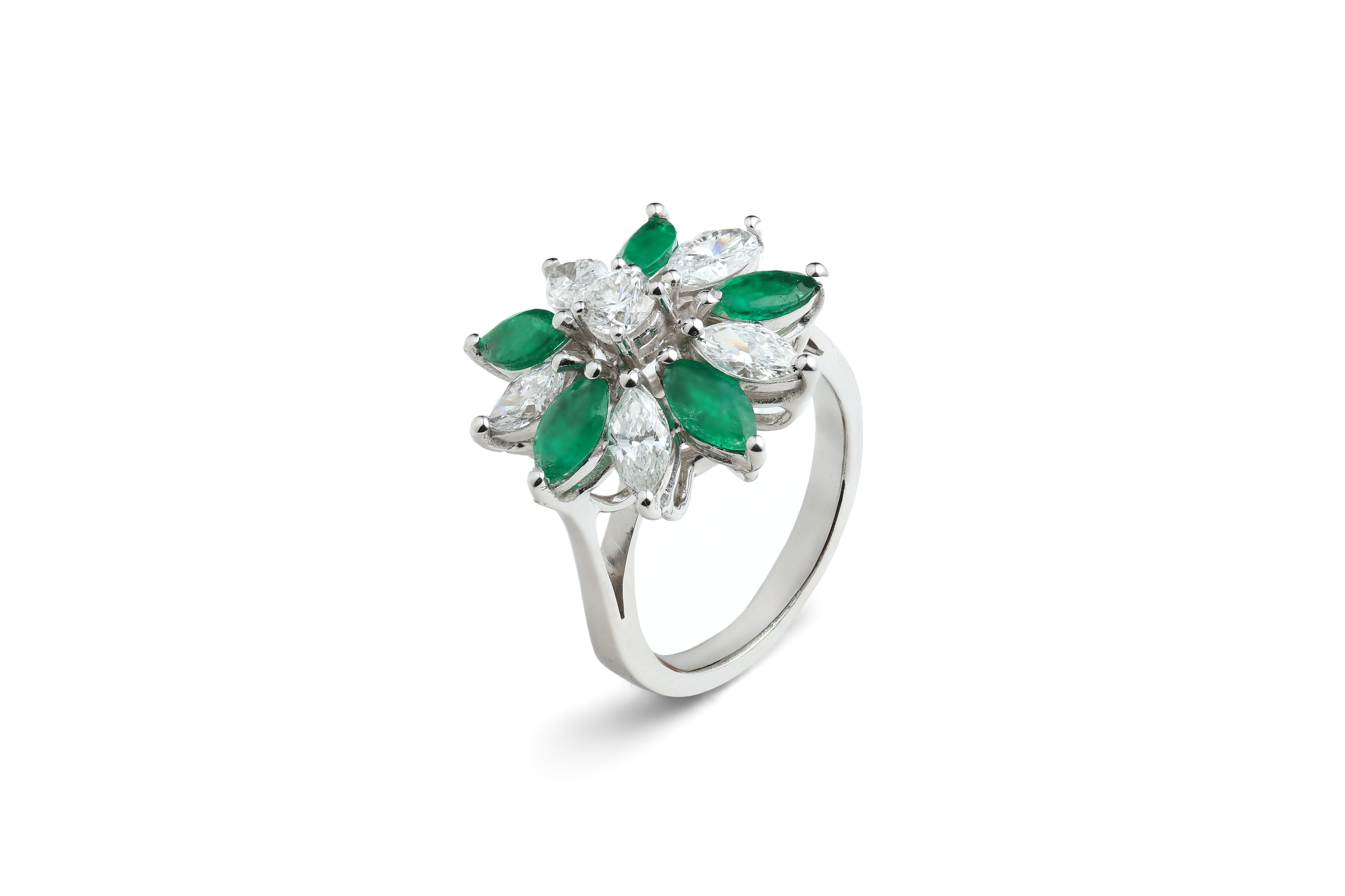 Green Emerald Flower Diamond Ring