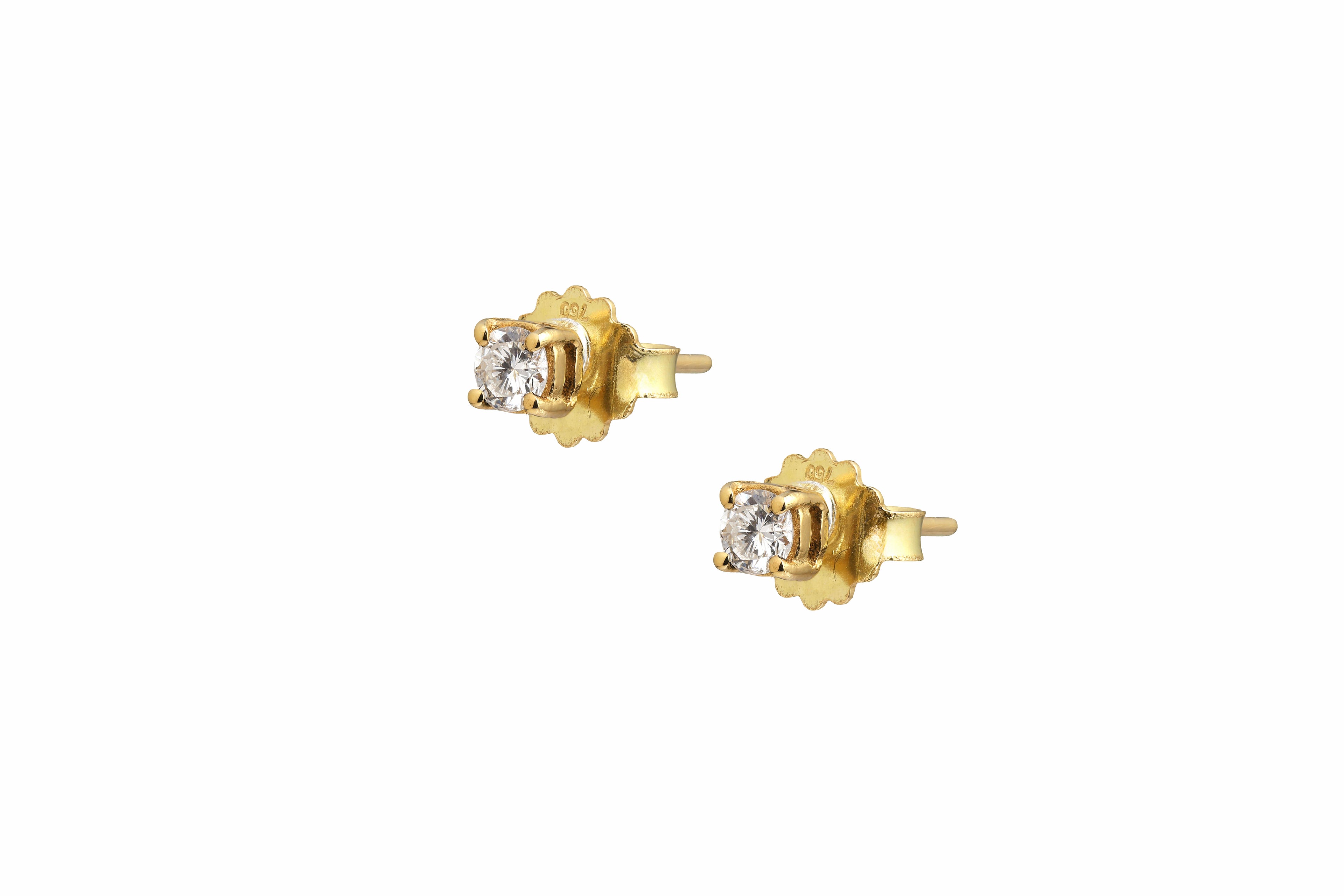 Round Diamond Earrings